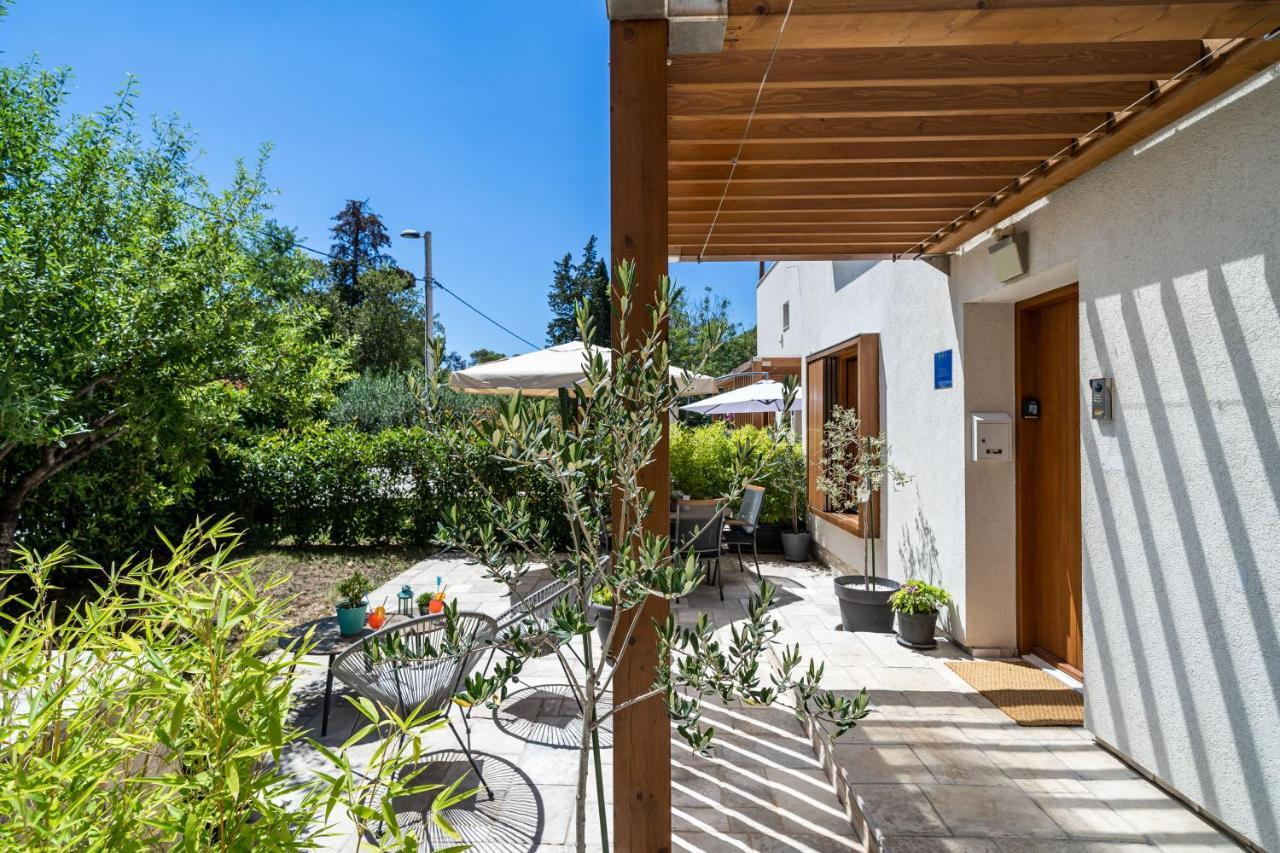 Stay U-Nique Studio Apartment In אורסאץ מראה חיצוני תמונה