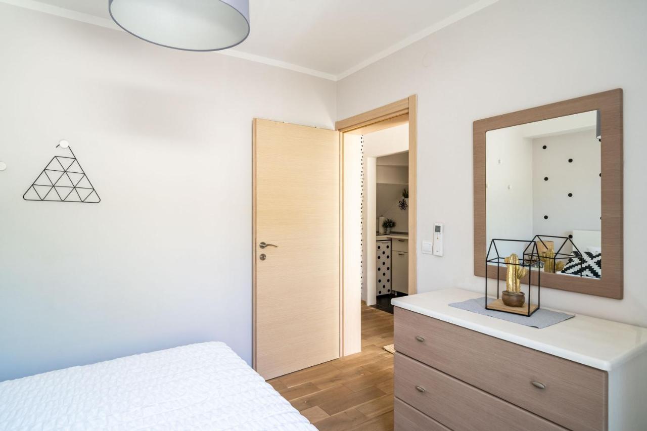 Stay U-Nique Studio Apartment In אורסאץ מראה חיצוני תמונה
