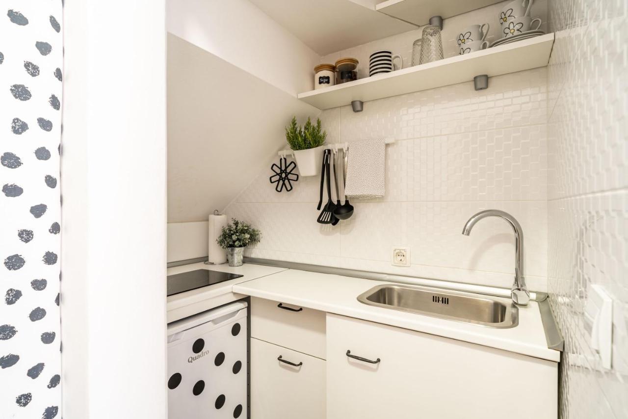 Stay U-Nique Studio Apartment In אורסאץ מראה חיצוני תמונה