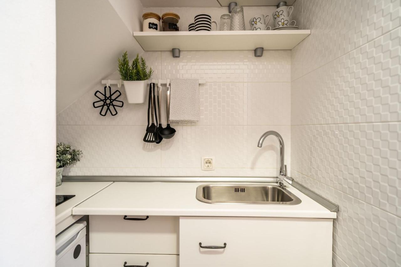 Stay U-Nique Studio Apartment In אורסאץ מראה חיצוני תמונה