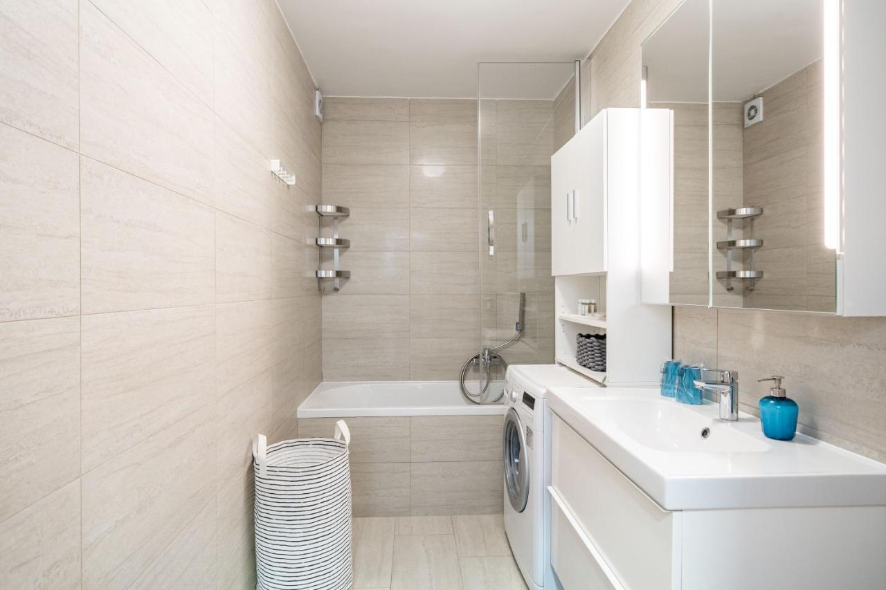 Stay U-Nique Studio Apartment In אורסאץ מראה חיצוני תמונה
